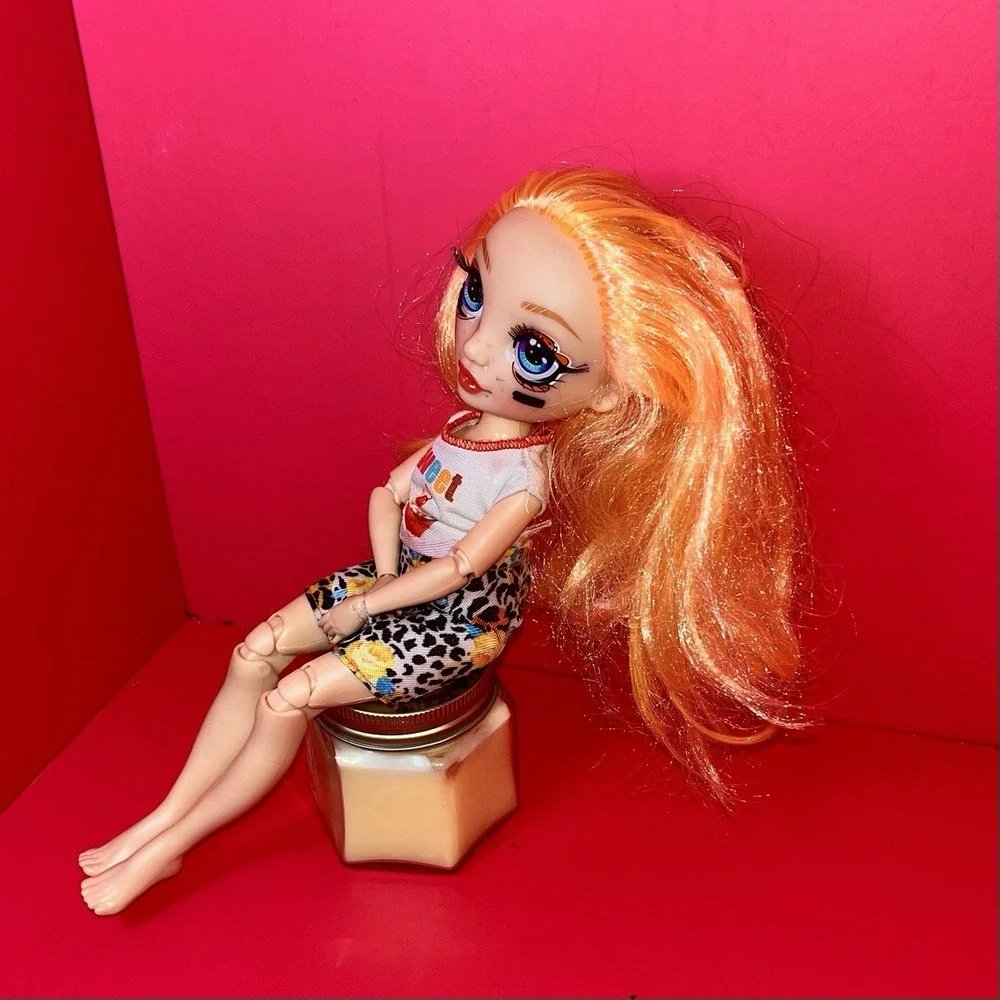 Rainbow High Cheer Poppy‎ Rowan Fashion Doll Cheerleader Eye Black Makeup